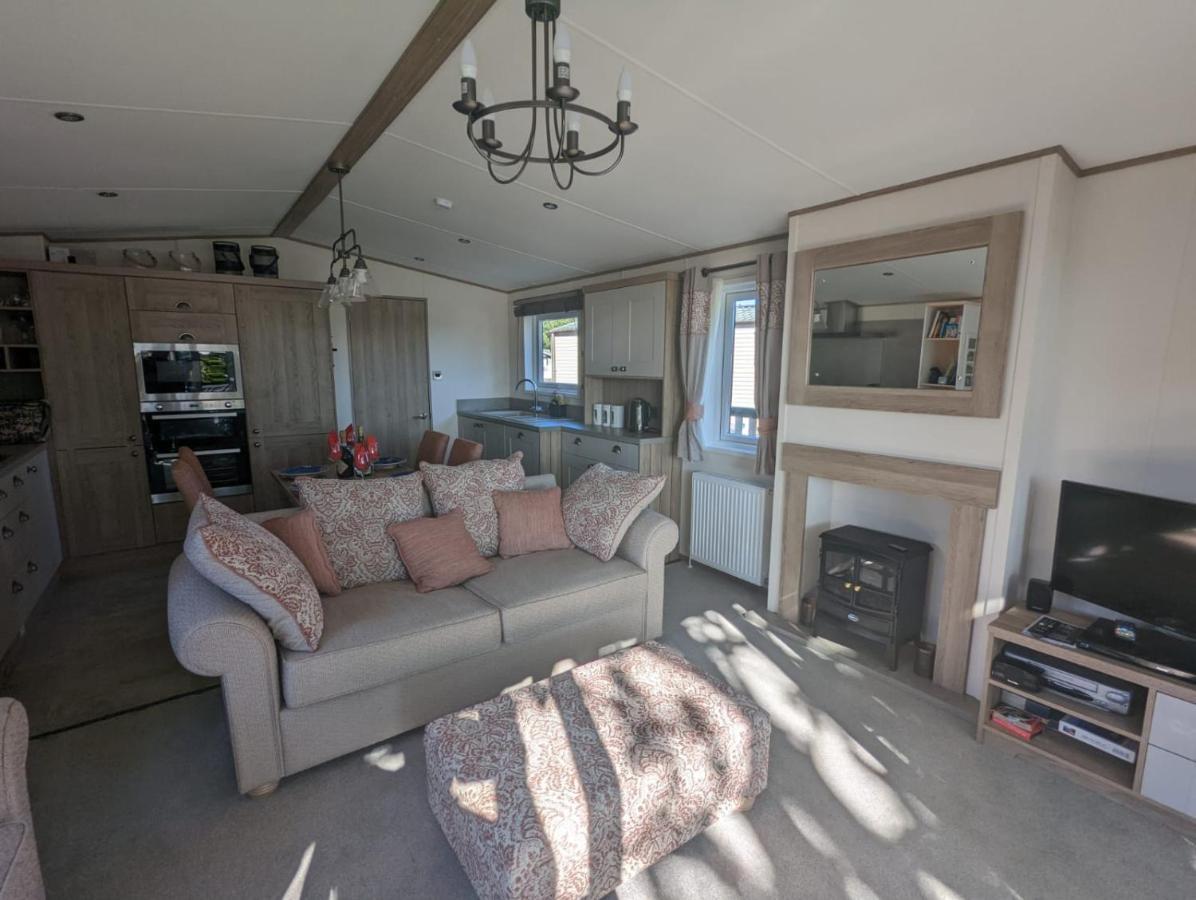 Stunning Luxury Caravan On Edge Of New Forest On Shorefield Country Park Entertainment And Leisure Passes Included ミルフォード・オン・シー エクステリア 写真