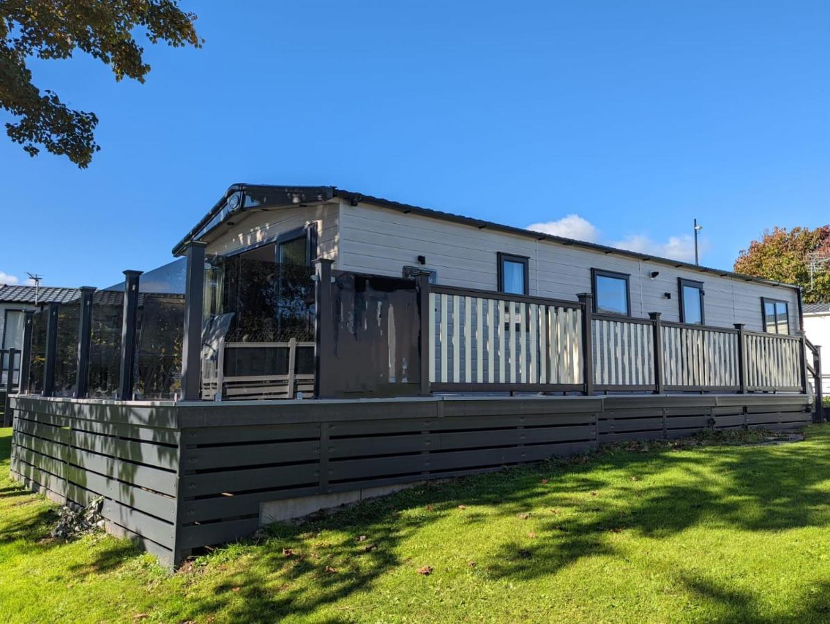 Stunning Luxury Caravan On Edge Of New Forest On Shorefield Country Park Entertainment And Leisure Passes Included ミルフォード・オン・シー エクステリア 写真