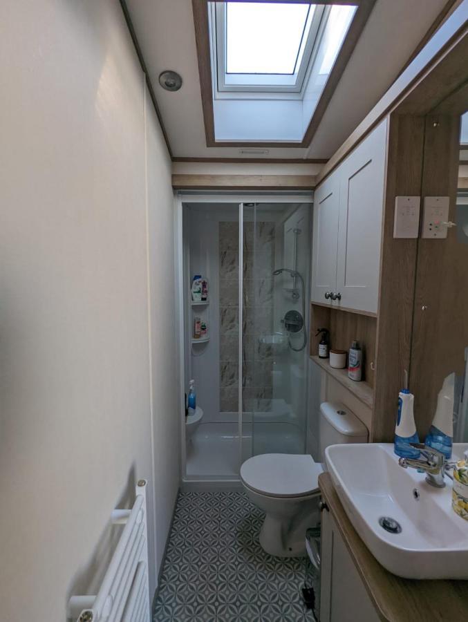 Stunning Luxury Caravan On Edge Of New Forest On Shorefield Country Park Entertainment And Leisure Passes Included ミルフォード・オン・シー エクステリア 写真