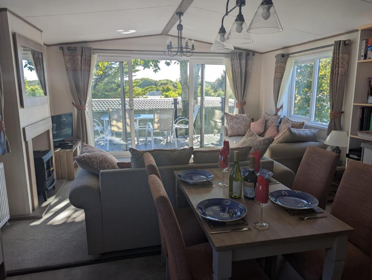 Stunning Luxury Caravan On Edge Of New Forest On Shorefield Country Park Entertainment And Leisure Passes Included ミルフォード・オン・シー エクステリア 写真