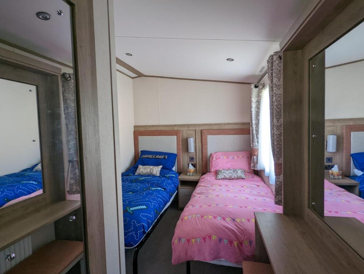 Stunning Luxury Caravan On Edge Of New Forest On Shorefield Country Park Entertainment And Leisure Passes Included ミルフォード・オン・シー エクステリア 写真
